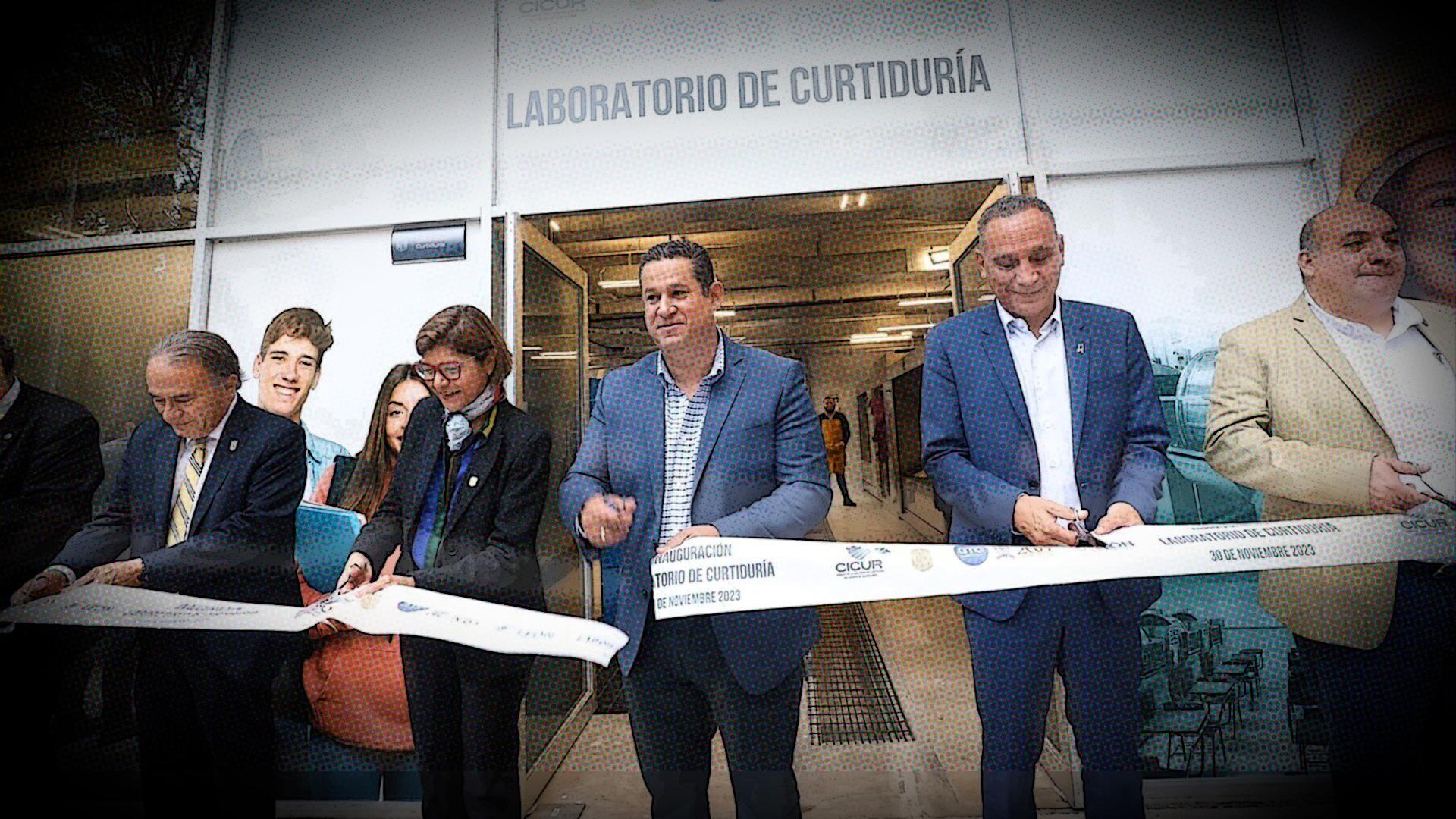 Evento con Sinhue sirve a rectora para evadir diálogo con estudiantes de la UG