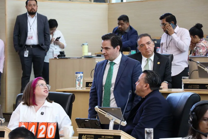 Javier Torres Mereles con la diputada Sandra Pedroza