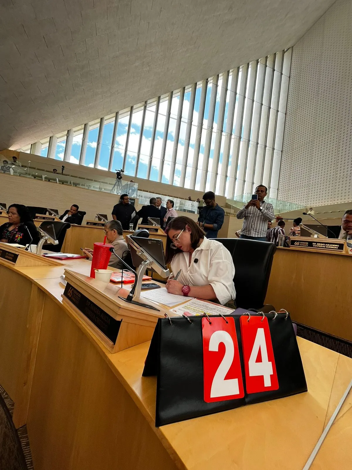 Sandra Pedroza con el contador de días