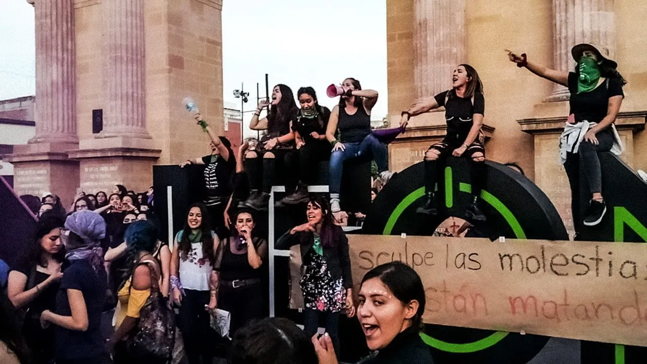 Marchan primero, luego paran: mujeres definen nueva agenda pública en el estado