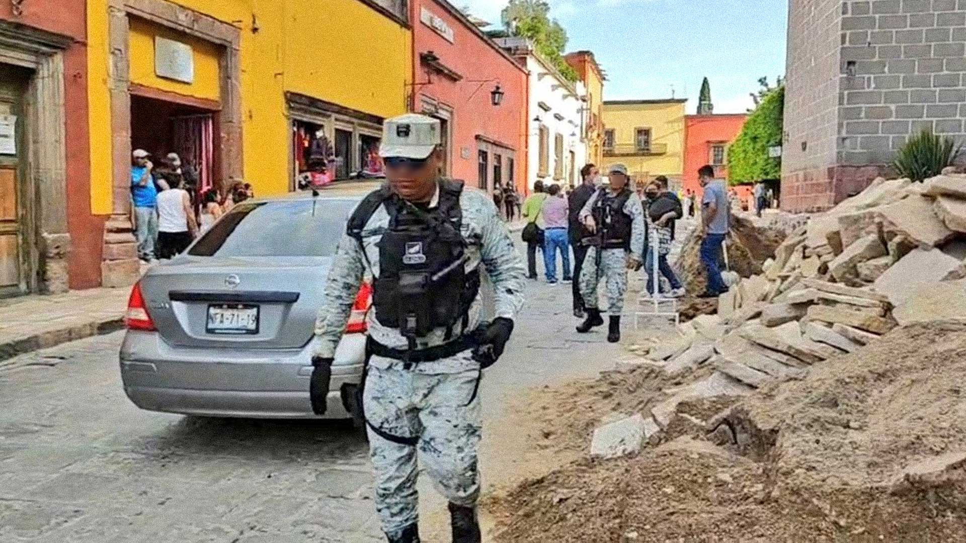 La banqueta de la discordia en San Miguel de Allende