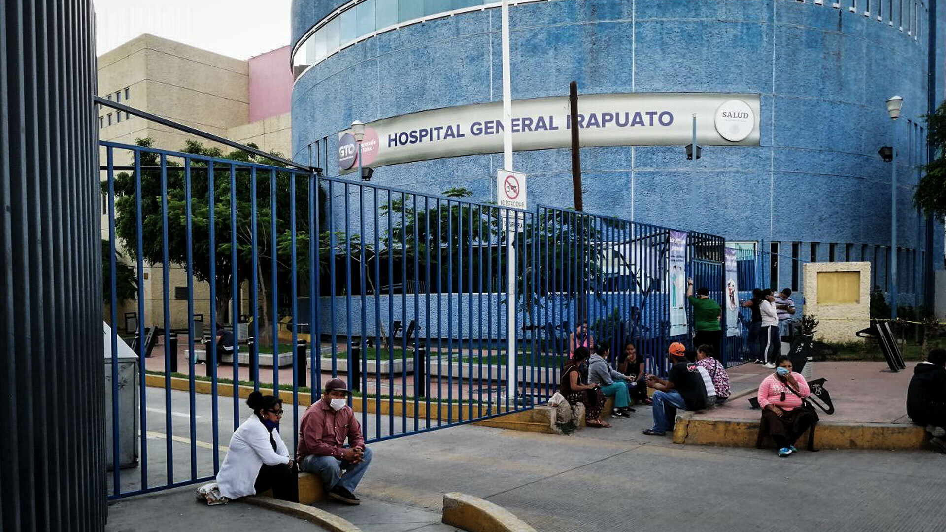Director de hospital tarda un mes en responder a trabajadores de la salud; aún así los ignora
