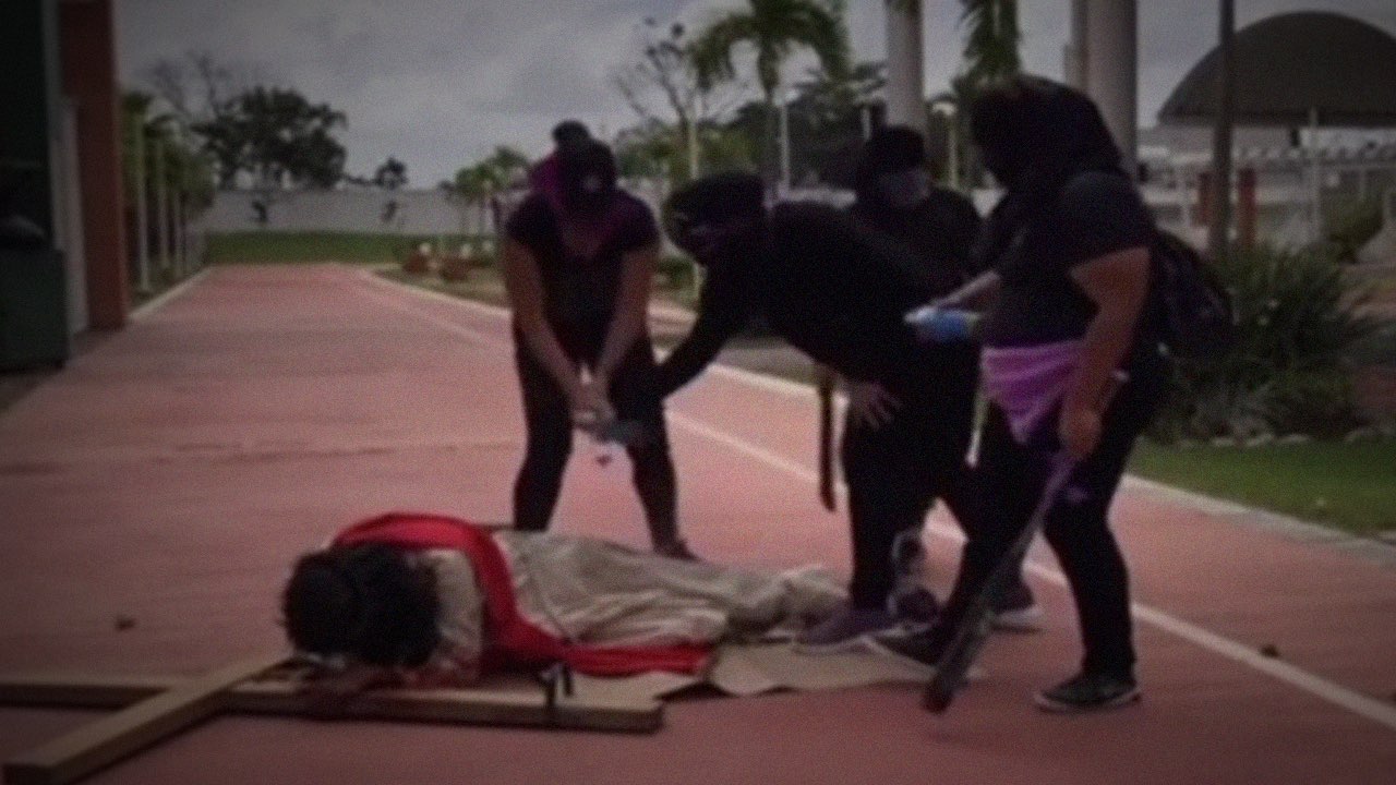 Una triple equivocación