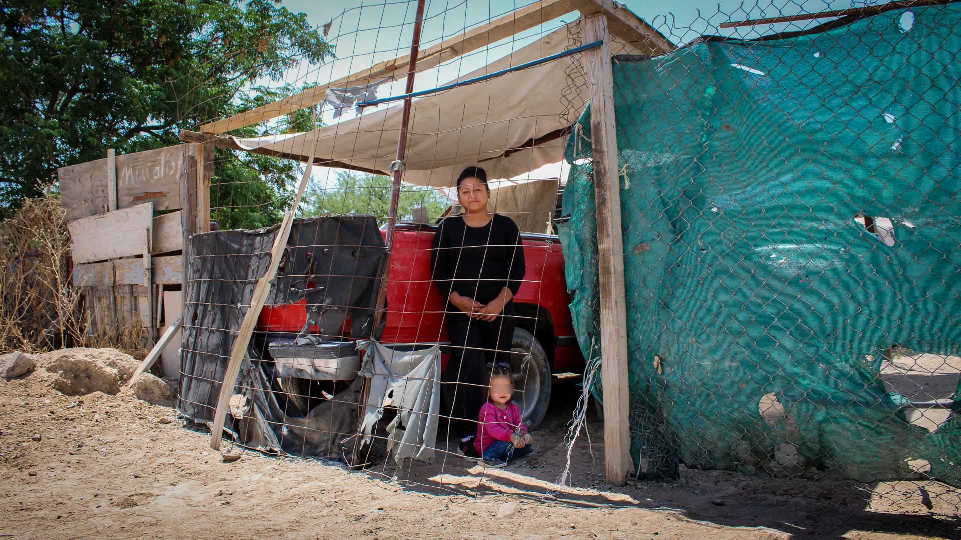 Desplazamientos, violencia y huachicol: lo que significa vivir en la periferia y sobre un ducto de PEMEX