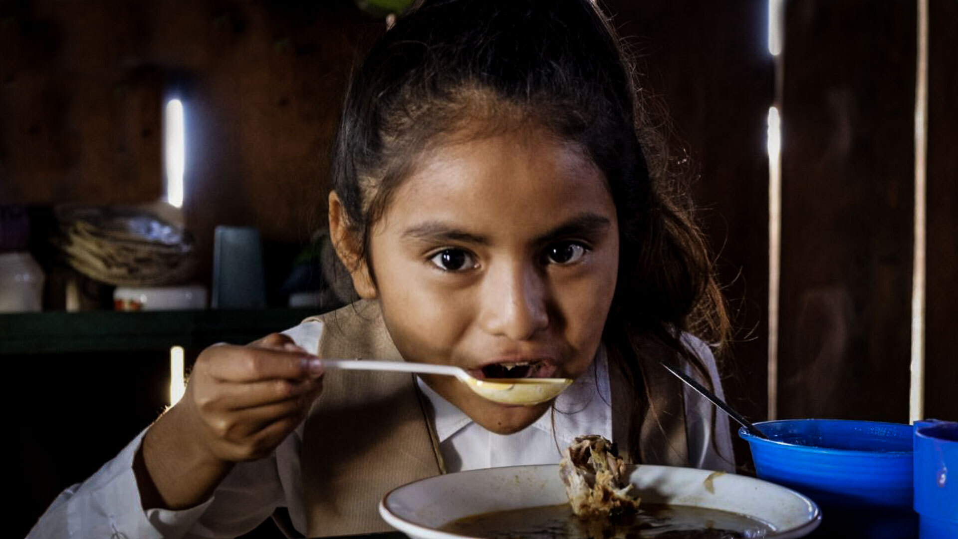 Pandemia por COVID-19 agudiza riesgo causado por malnutrición en niños y adolescentes en México