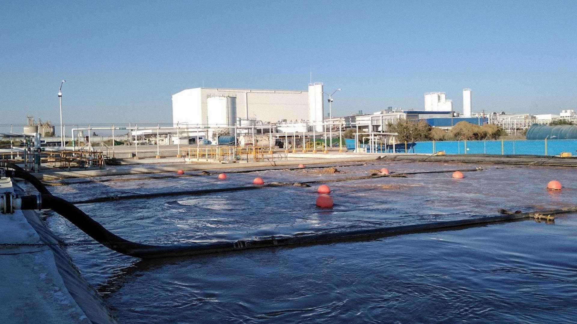 Extracción de agua de la industria chatarra, decisivo en crisis hídrica: expertos