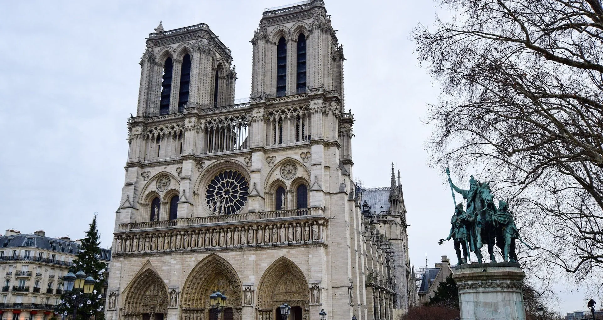 “Esta noche lloramos por que arde nuestra señora”