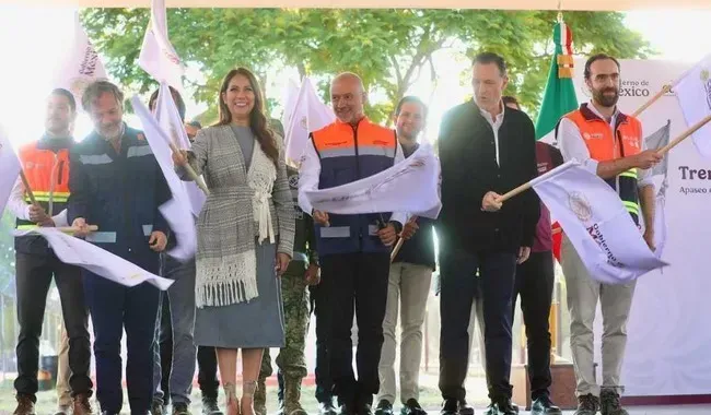 Dan banderazo de salida al Tren Querétaro-Irapuato 