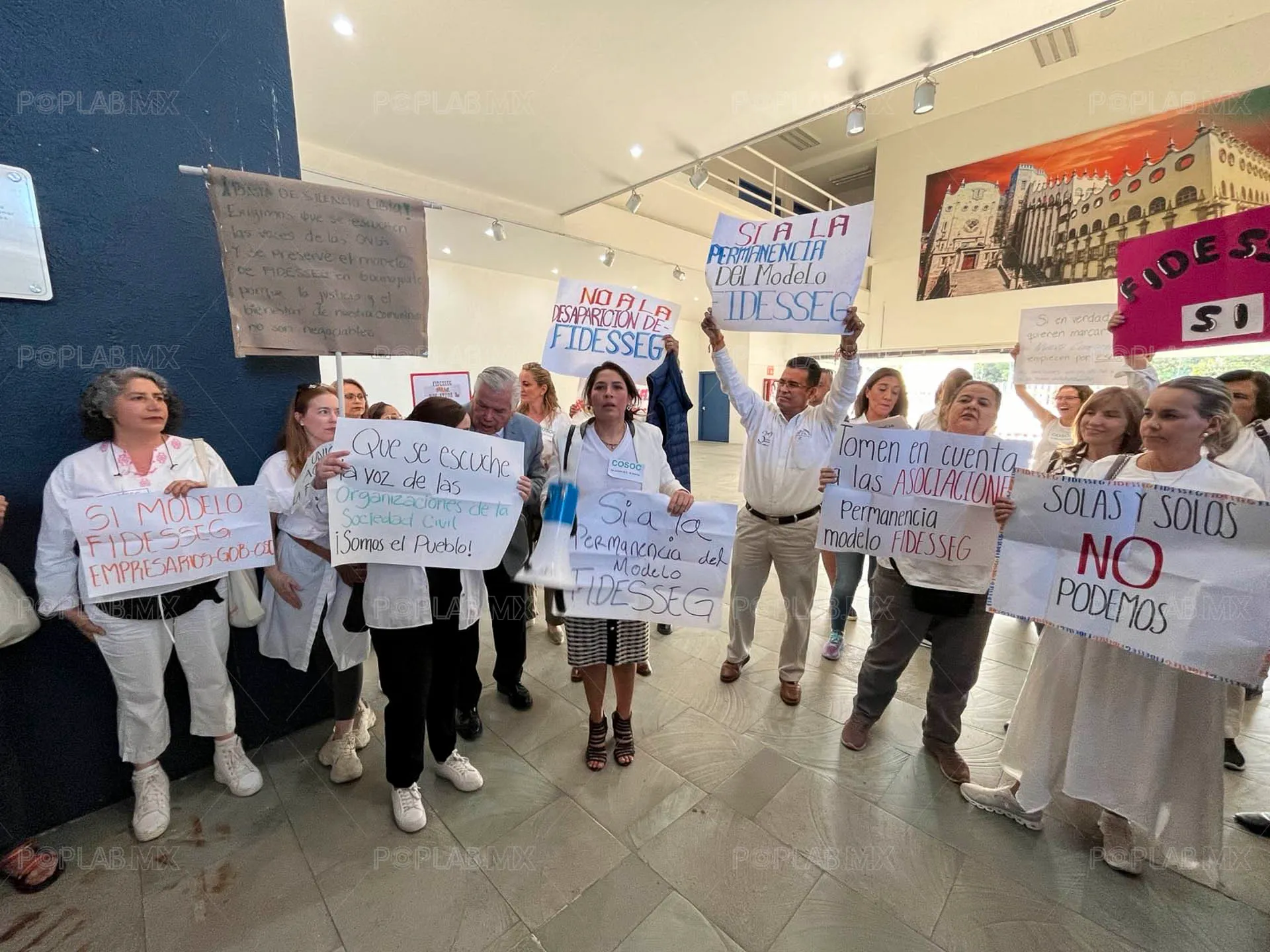 Las organizaciones civiles se han unido por la permanencia del Fidesseg. Foto: Melissa Esquivias