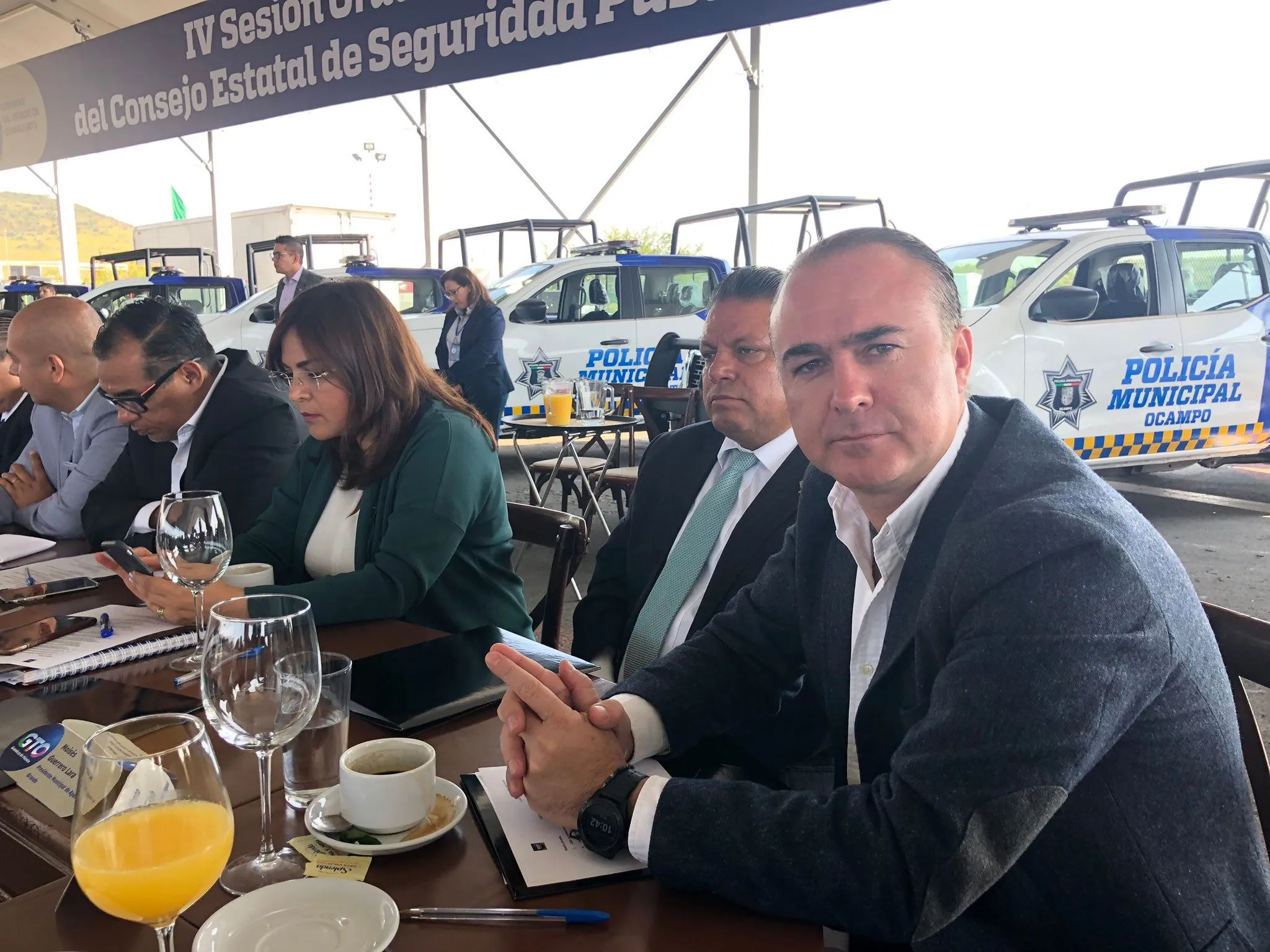 Periodistas y activistas condenan acoso de alcalde de SMA a reportera de la OEM; exigen a empresa la respalde