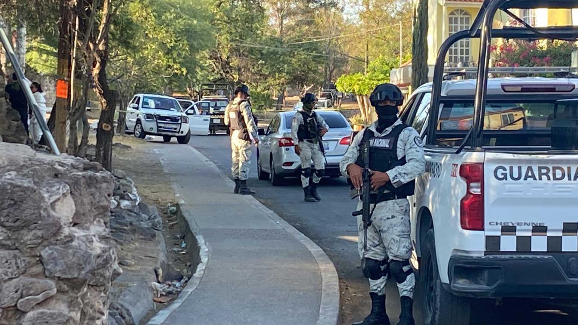 Sin justificación, dispara Guardia Nacional contra estudiantes de la UG: un muerto y una herida grave