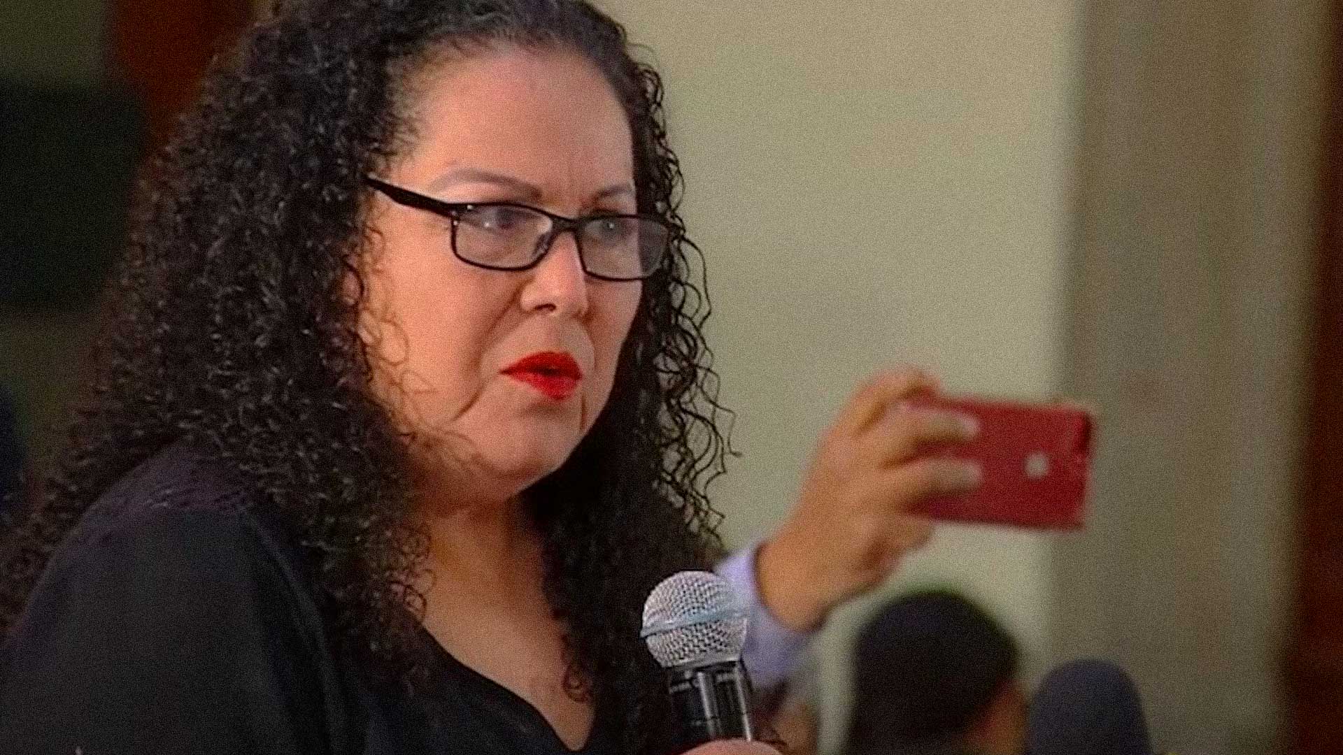 Mi Lubby, gatúbela, grandota, periodista, La Maldonado… ¡Cómo te gustaba tu Rigoberto!, ese gato negro…