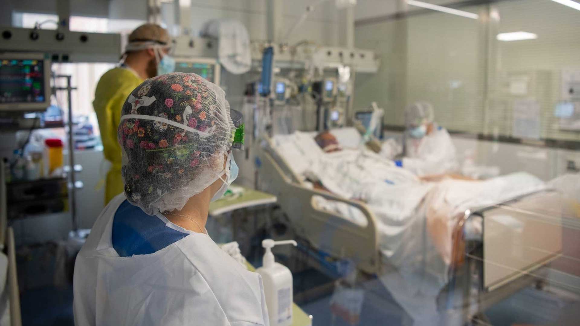 COVID-19 grave: no son solo tus genes, también los del virus