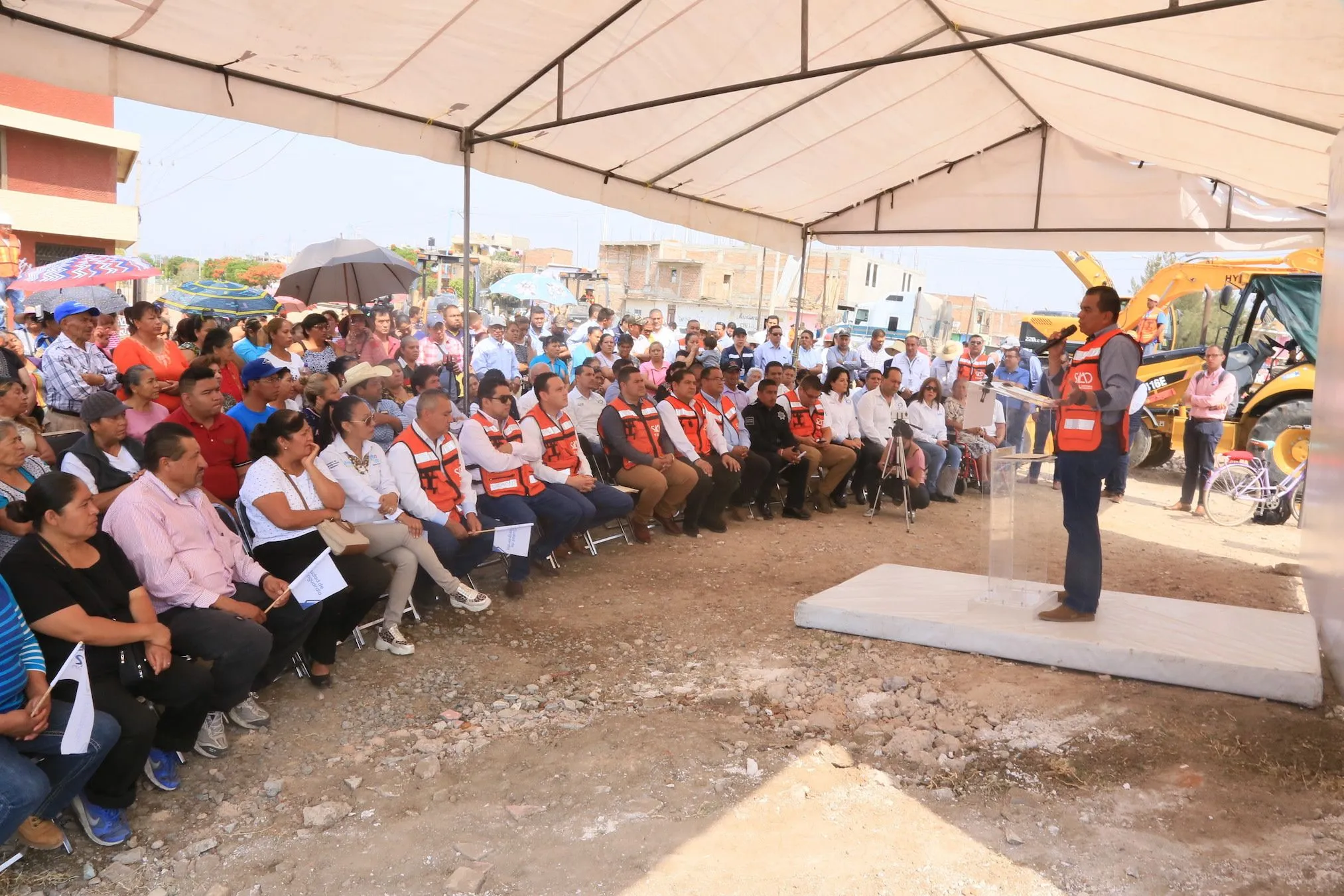 Son dos los contratos a cónyuge de funcionaria de Silao; silencio de contraloría y alcalde