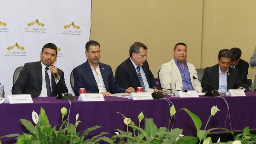 A dos meses de ungirlo como fiscal, el PAN olvida su promesa de vigilar a Zamarripa