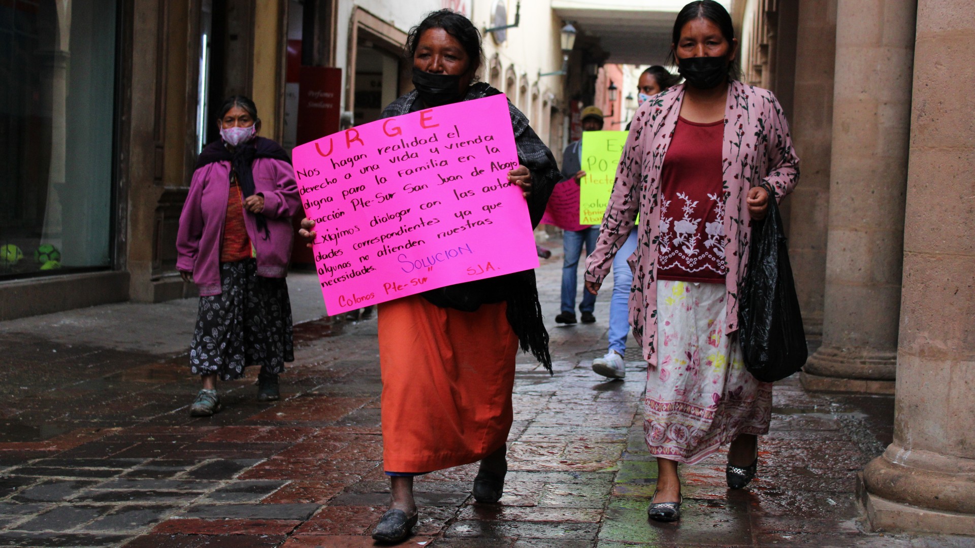 Iban por el voto, ahora no responden por la falta de servicios en San Juan de Abajo, reclaman a Santillana