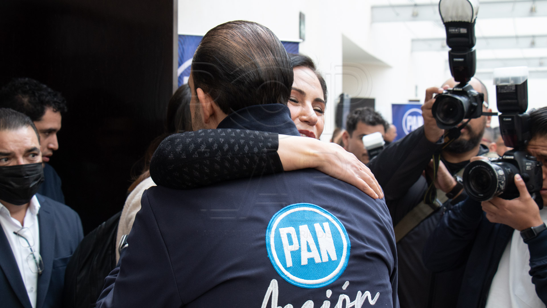 Guanajuato “pinta para candidata del PAN” lanza Marko, y se reúne con Alejandra Gutiérrez