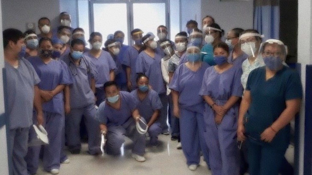 Salud ordena regresar a personal sanitario vulnerable a COVID el 16 de julio, con la pandemia al alza