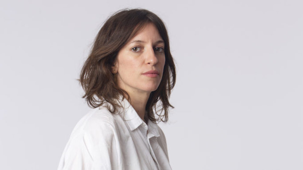 Katina Medina Mora trata el tema del abuso, con la obra Blackbird