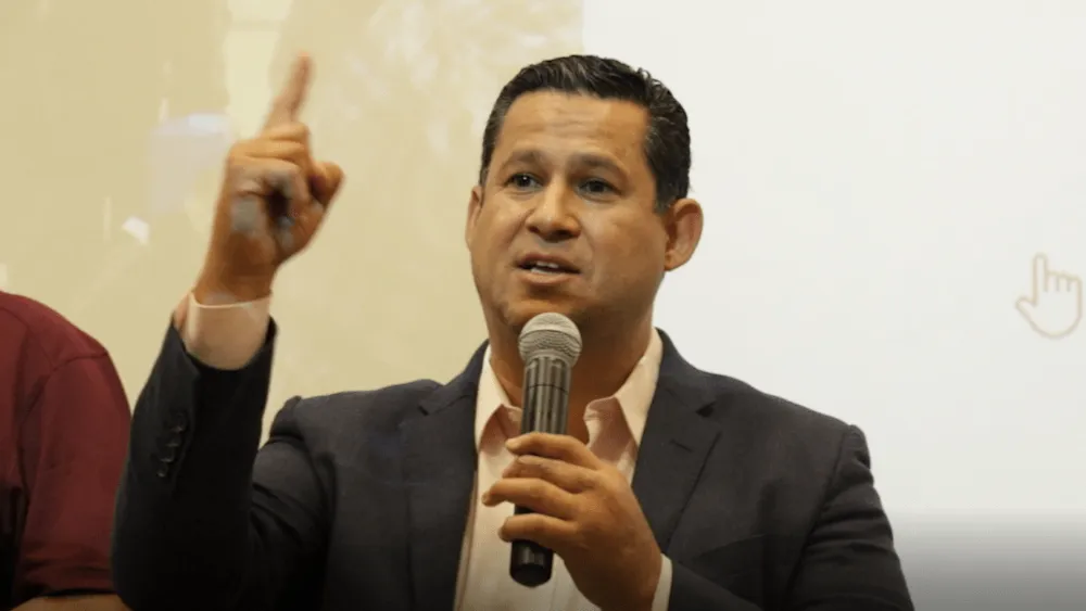 Rompe Diego Sinhue con el OCL, lo acusa de buscar protagonismo y reniega de sus cifras