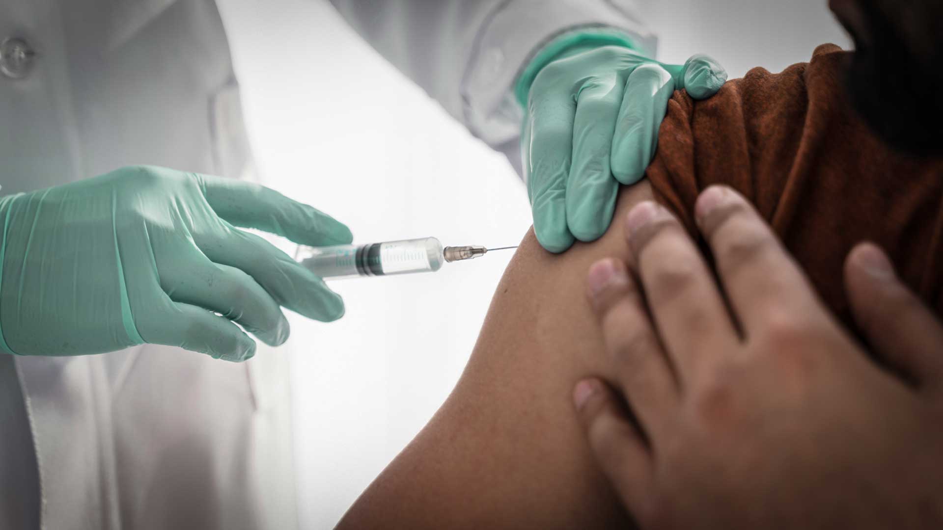 Exhortos para contener al COVID, poco efectivos en Guanajuato: en una semana, alza de 43% en pacientes graves