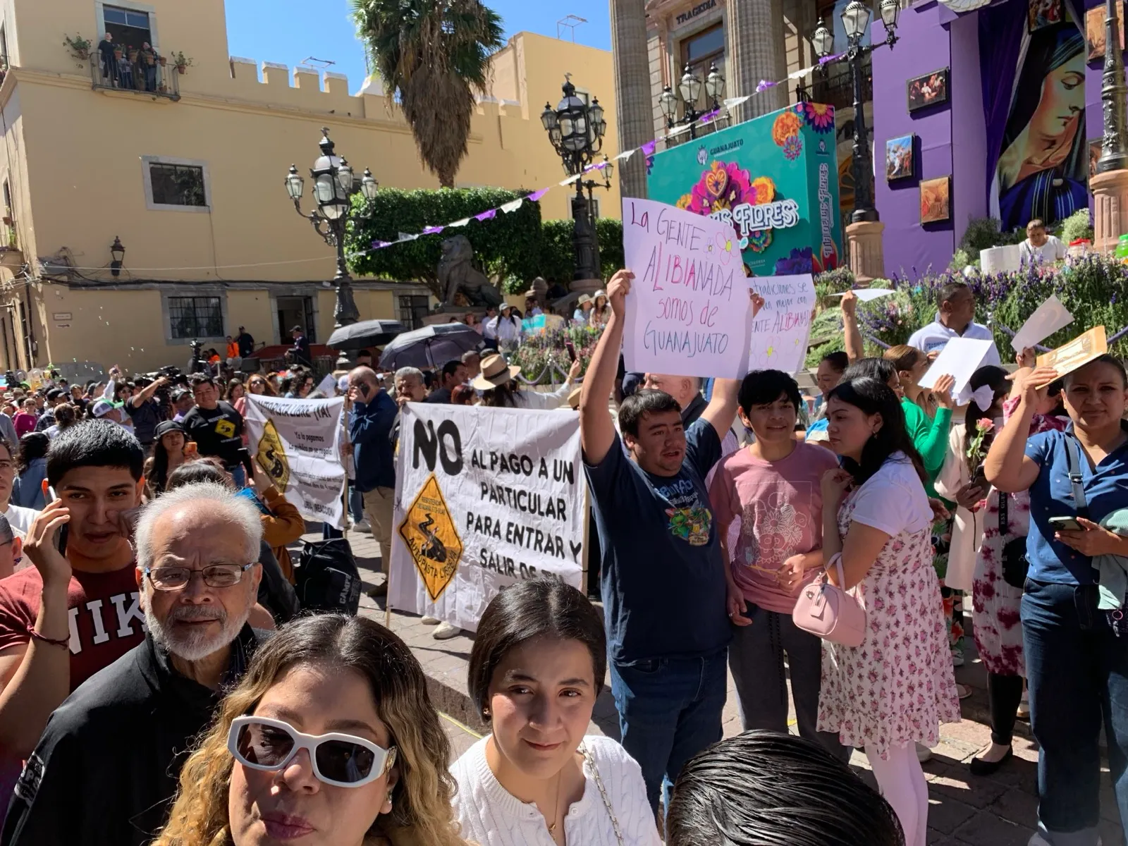 Protesta Día de las Flores