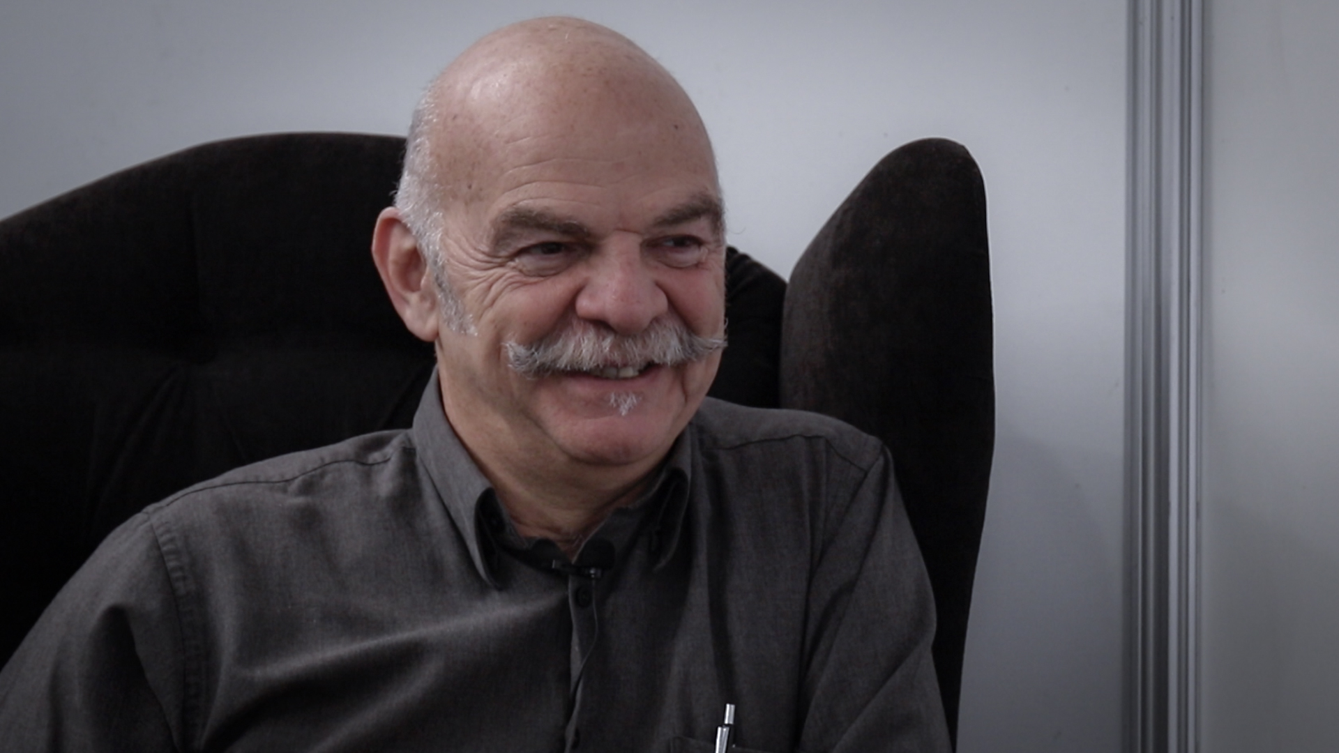 Martin Caparrós, cronista atrapado en la Fenal mientras el mundo se derrumba