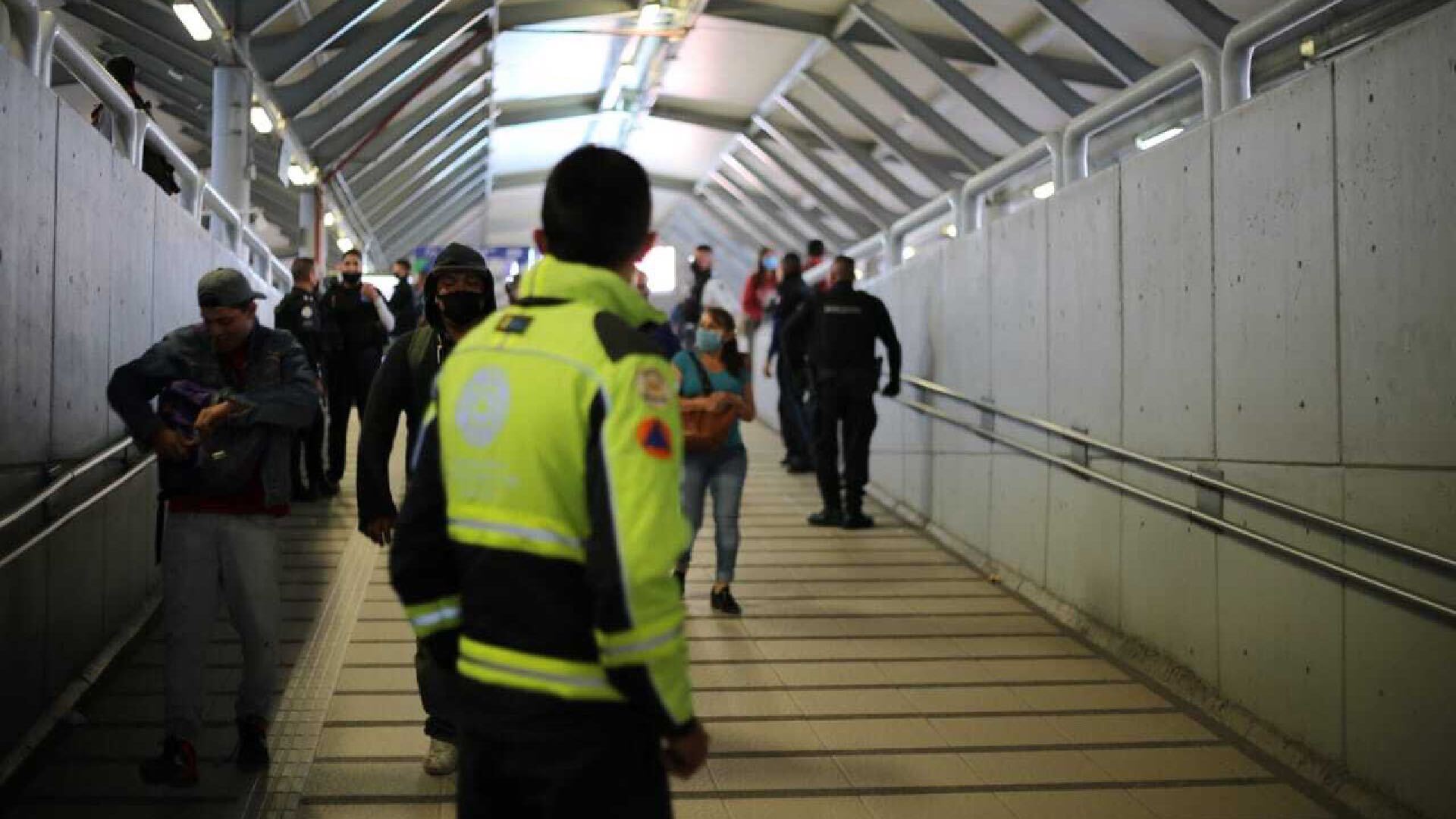 Avance de contagios en León hace obligatorio, ahora sí, el uso de tapabocas en transporte público