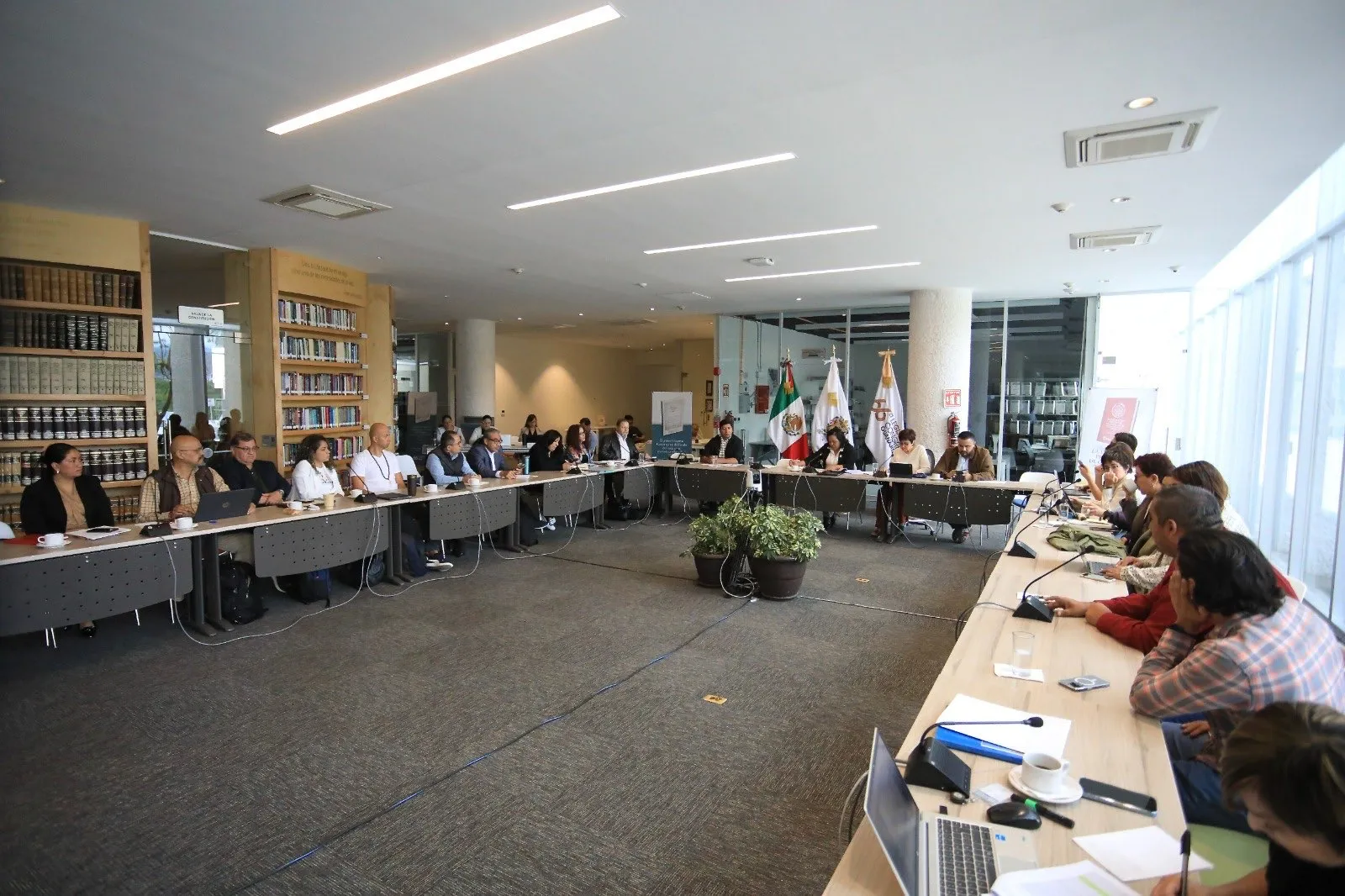 Mesa de trabajo comisión de Derechos Humanos