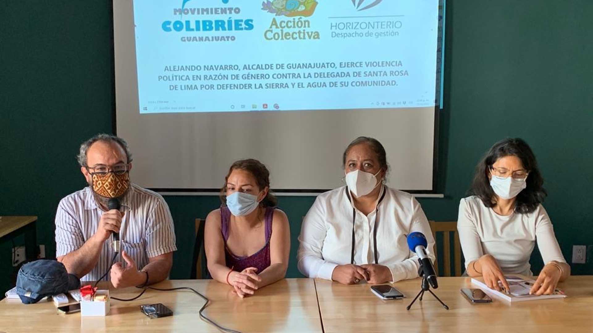Incomoda a Navarro delegada que defiende Santa Rosa; ella lo denuncia por violencia política